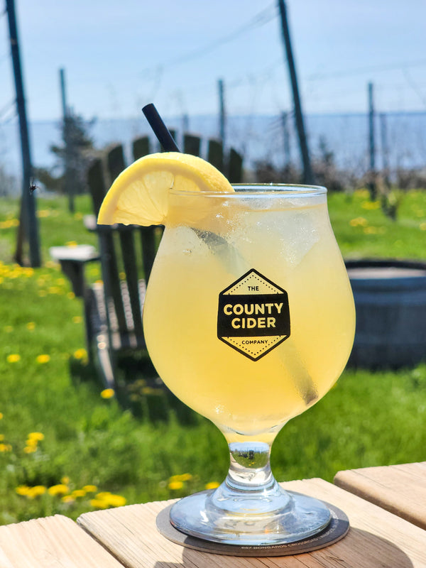 County Cider's Summer in a Glass: Blackberry Peach Lemonade